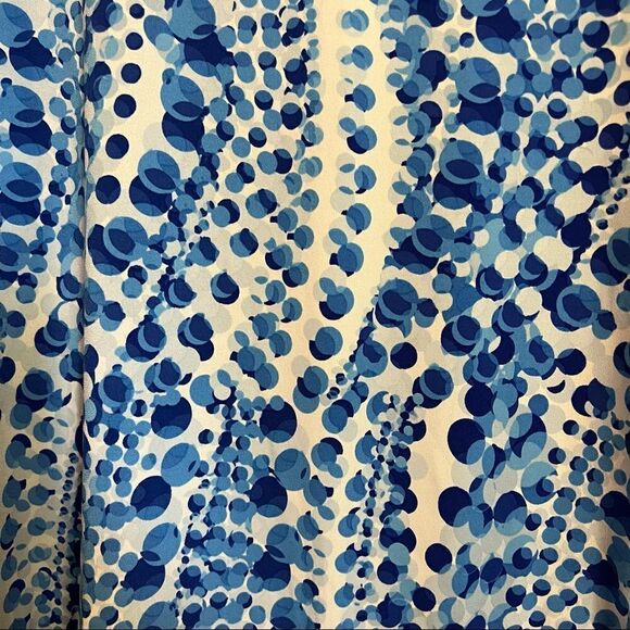 NWT! The limited patterned blouse - Picture 4 of 13